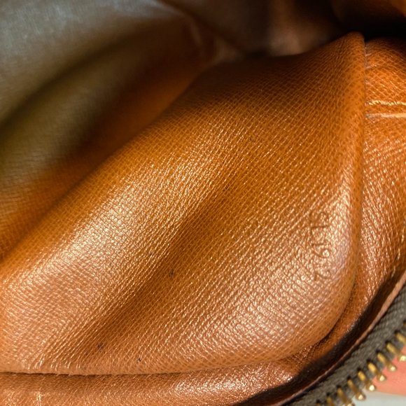 Authentic LOUIS VUITTON Monogram Marly Dragonne - Picture 4 of 15